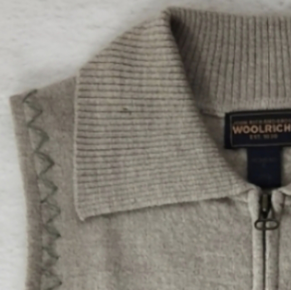 Vintage Woolrich Full Zip Vest with Lambs/Sheep - Picture 7 of 7